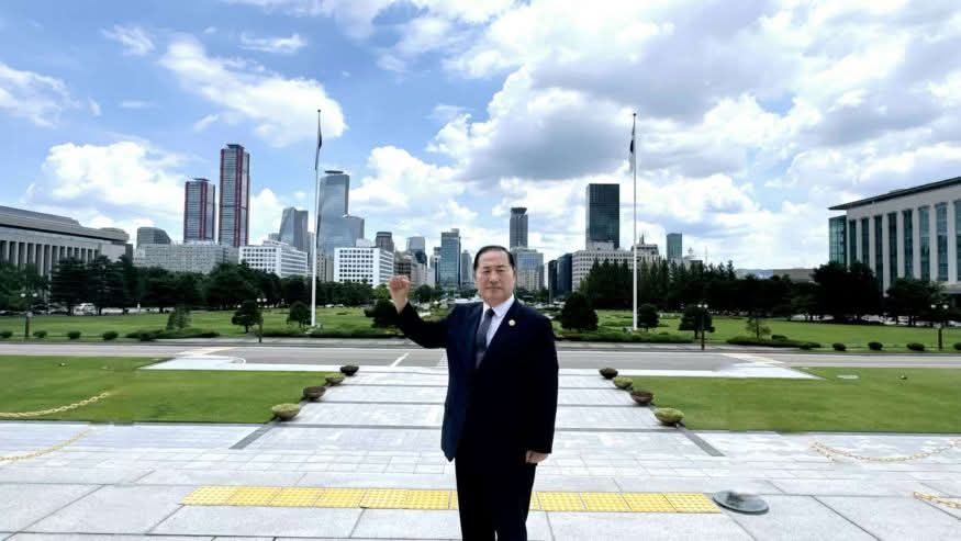 KakaoTalk_20251212_050617521_01.jpg