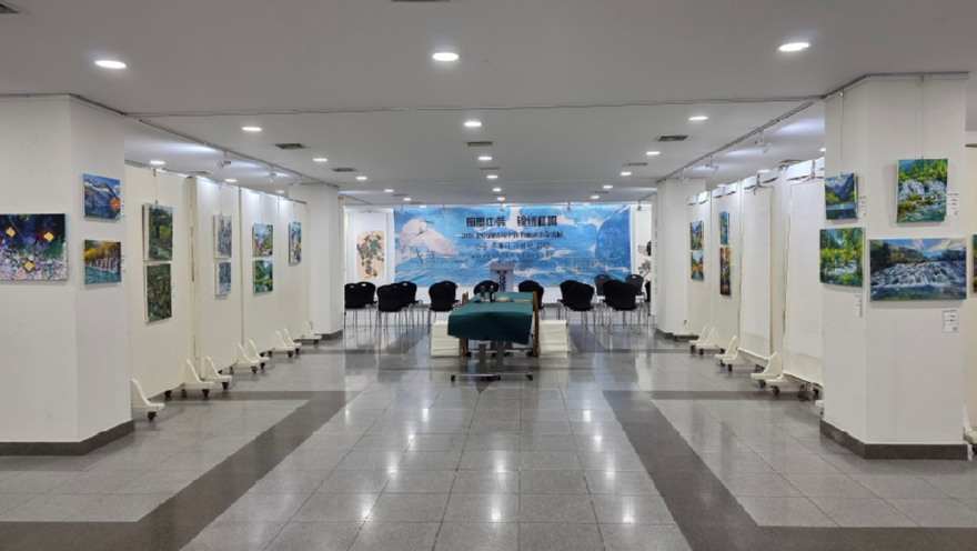 한중정예 작가전 전시장 전경-사진 제공 한중미술협회.jpg