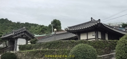 [한중연합일보=현장기행] 거제도 김영삼 대통령 생가를 찾은 이창호 한중교류촉진위원장, ‘대도무문’의 가치를 다시 되새기다