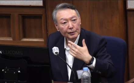 [한중시평] 헌법 위에 군림한 권력, 그 책임을 묻다